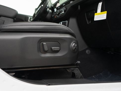 New 2025 Jeep Wrangler Unlimited Rubicon 392 image 30