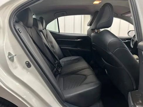 Used 2024 Toyota Camry SE FWD image 13