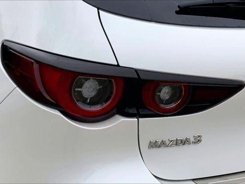 Used 2024 MAZDA MAZDA3 s image 26