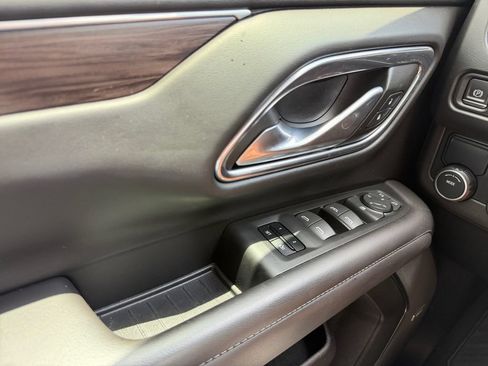Used 2022 Chevrolet Tahoe LT RWD image 16