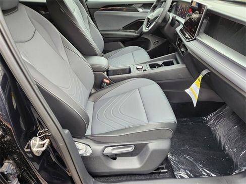 New 2026 Volkswagen Tiguan SE R-Line image 12