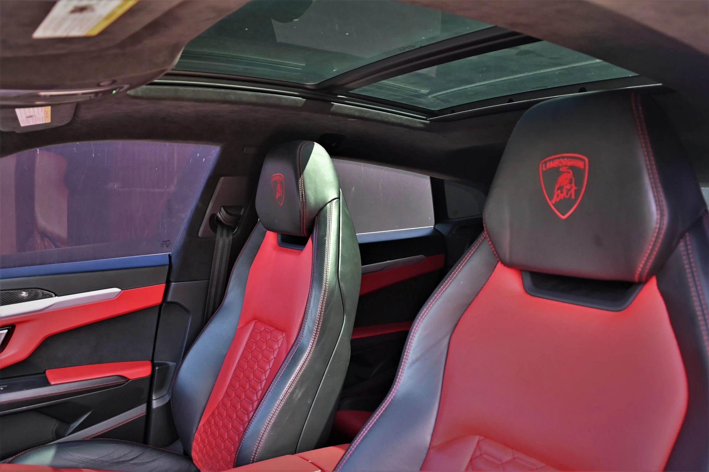 Used 2021 Lamborghini Urus AWD/4WD image 13