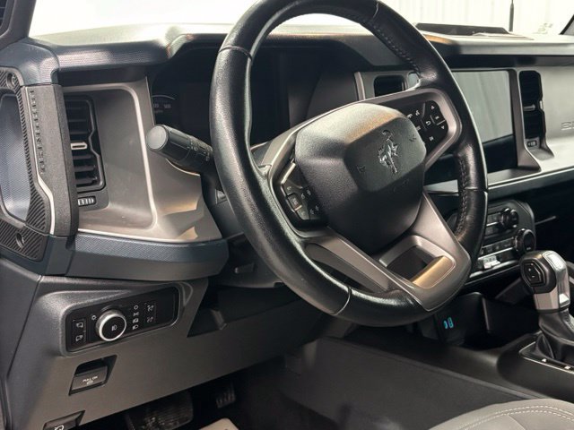 Used 2023 Ford Bronco Outer Banks AWD/4WD image 16