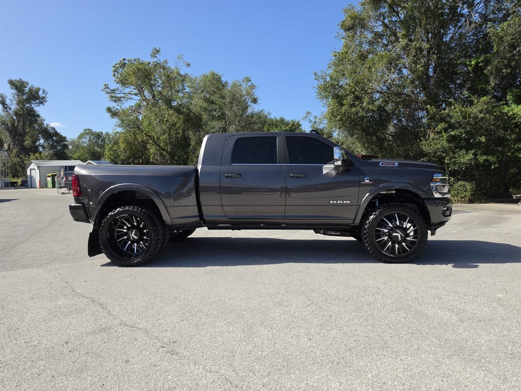 Used 2026 RAM 3500 Longhorn AWD/4WD image 2