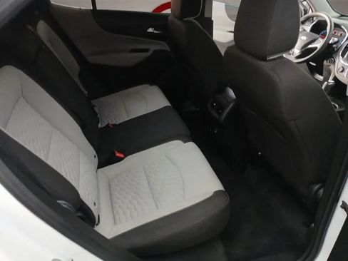 Used 2019 Chevrolet Equinox LS w/ LS Convenience Package FWD image 18