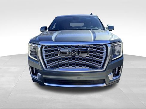 Used 2023 GMC Yukon Denali image 2