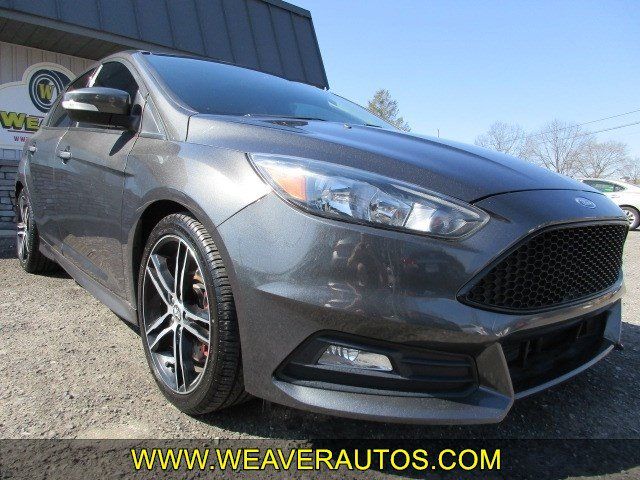 Used 2017 Ford Focus ST FWD image 1