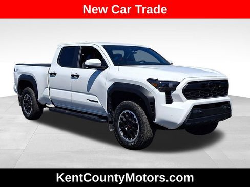 Used 2026 Toyota Tacoma TRD Off-Road w/ TRD Off Road Premium Package AWD/4WD image 1