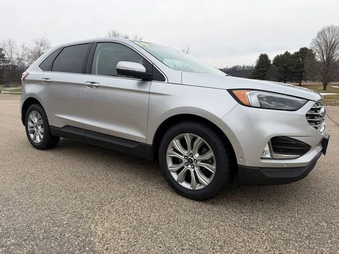 Used 2019 Ford Edge Titanium w/ Equipment Group 301A image 4