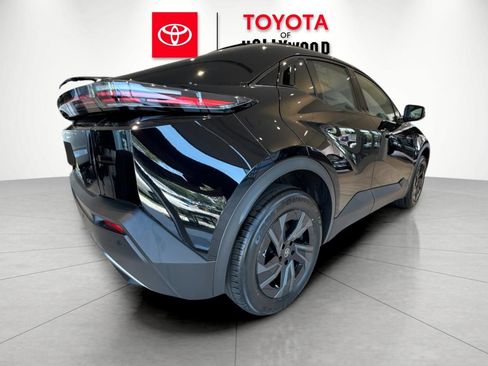 New 2026 Toyota C-HR image 4