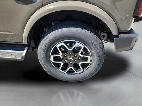New 2026 Ford Bronco Outer Banks image 16