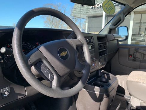 Used 2023 Chevrolet Express 3500 LS RWD image 9