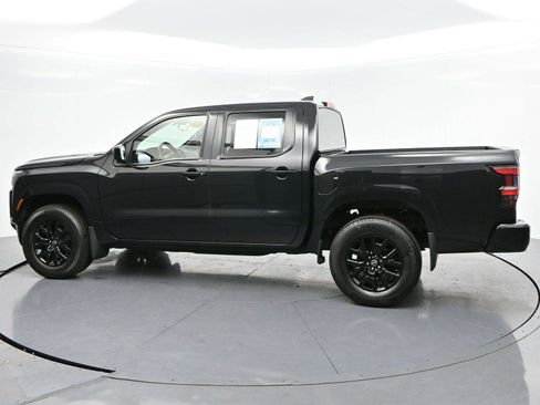 Used 2023 Nissan Frontier SV w/ Midnight Edition Package image 5