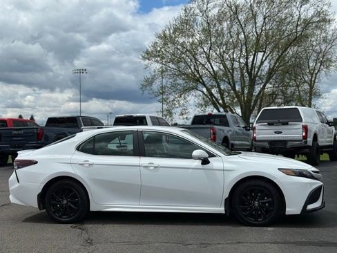 Used 2024 Toyota Camry SE FWD image 35