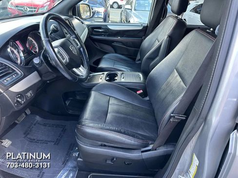 Used 2018 Dodge Grand Caravan GT image 12
