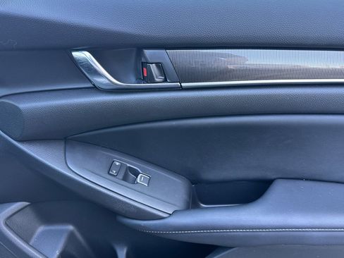 Used 2018 Honda Accord Sport image 20
