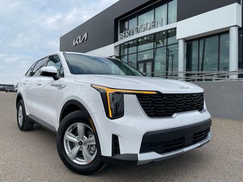 New 2026 Kia Sorento LX image 1