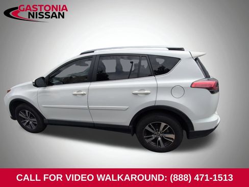 Used 2018 Toyota RAV4 XLE FWD image 3