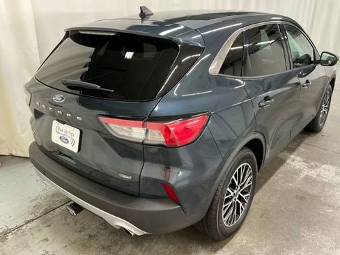 Used 2022 Ford Escape SEL w/ Technology Package FWD image 3