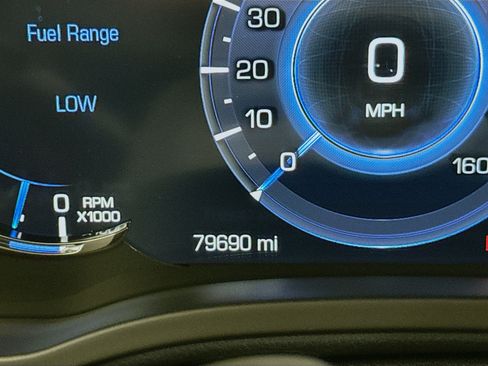 Used 2020 Cadillac Escalade Platinum image 8