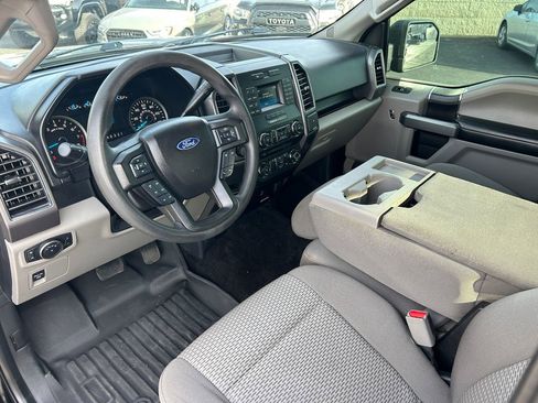 Used 2017 Ford F150 XLT AWD/4WD image 23