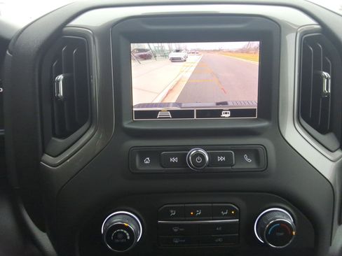 Used 2025 Chevrolet Silverado 2500 Custom w/ Custom Convenience Package image 16