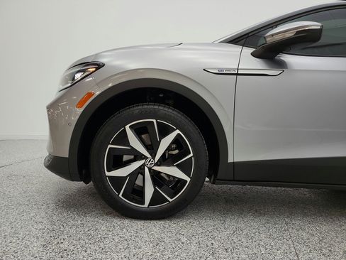 Used 2023 Volkswagen ID.4 Pro S AWD/4WD image 29