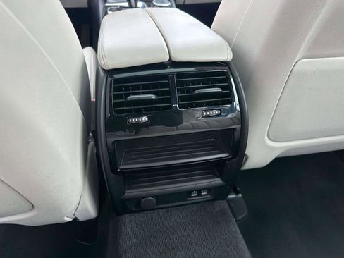 Used 2023 BMW 530i xDrive w/ Premium Package image 11