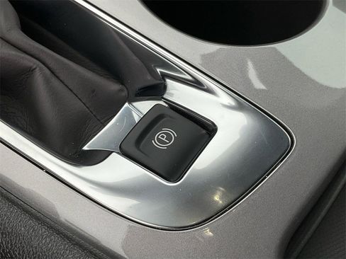 Used 2024 Chevrolet Malibu RS image 30