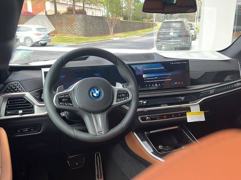 New 2026 BMW X5 xDrive50e image 18