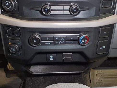 Used 2022 Ford F150 XLT w/ Trailer Tow Package AWD/4WD image 8