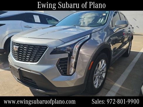 Used 2023 Cadillac XT4 Luxury FWD image 2
