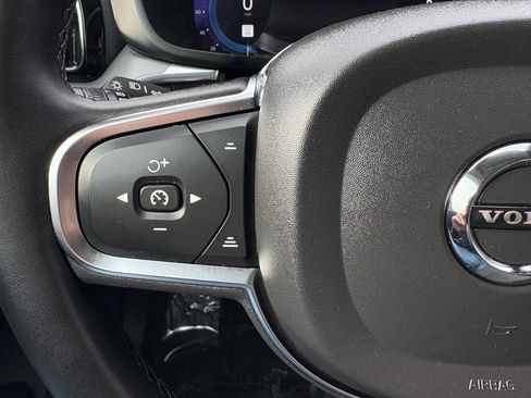 Used 2024 Volvo XC60 B5 Core image 29