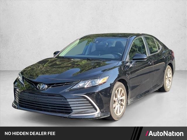 Used 2022 Toyota Camry LE FWD image 1