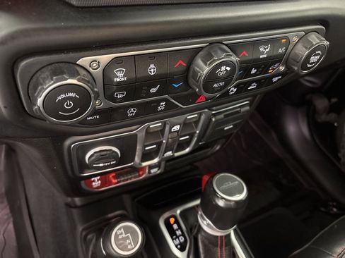 Used 2020 Jeep Gladiator Rubicon AWD/4WD image 41