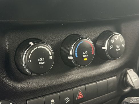 Used 2016 Jeep Wrangler Unlimited Sport w/ Quick Order Package 24S AWD/4WD image 14