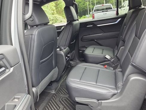 Used 2026 GMC Acadia Elevation w/ Black Edition AWD/4WD image 9