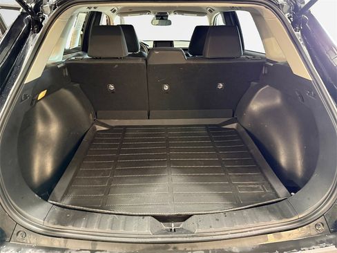 Used 2022 Toyota Corolla Cross LE image 23