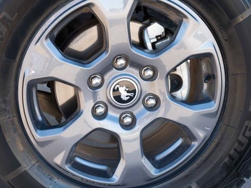 Used 2022 Ford Bronco Big Bend image 2