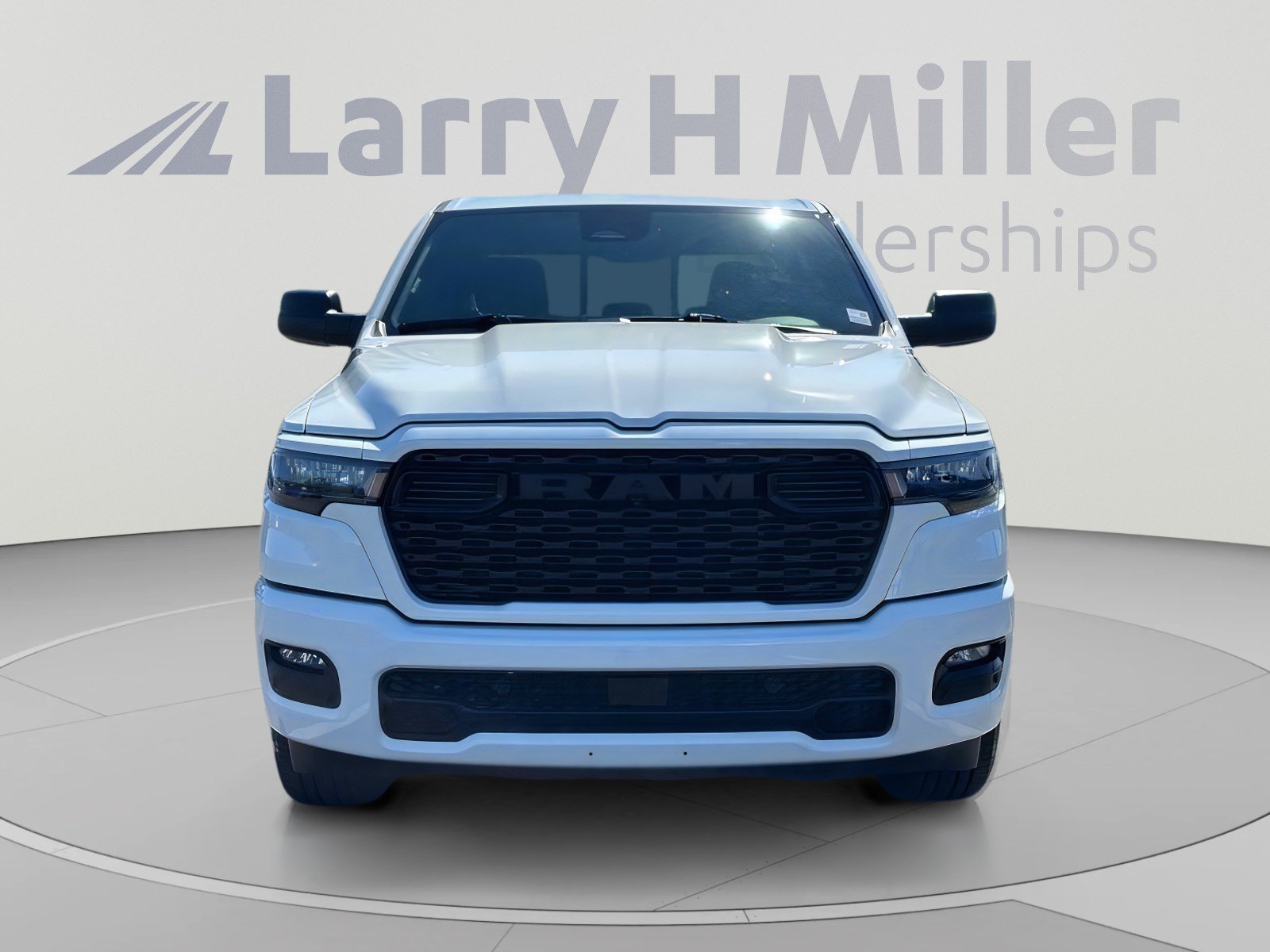 Used 2026 RAM 1500 Express RWD image 9