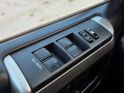 Used 2010 Toyota 4Runner Limited image 29