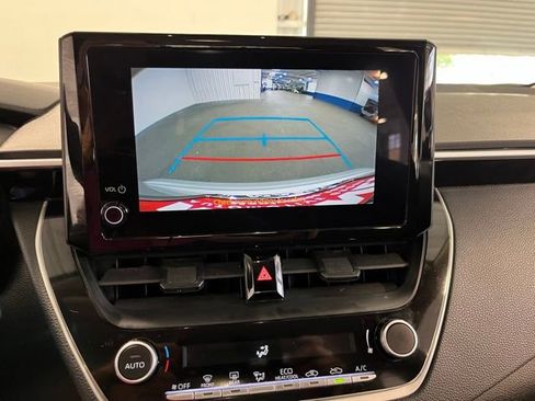 Used 2024 Toyota Corolla LE FWD image 28