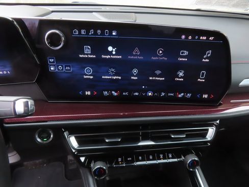 Certified 2024 Chevrolet Traverse RS image 19