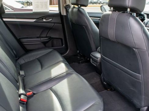 Used 2019 Honda Civic Touring image 21