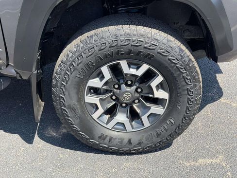 Used 2023 Toyota Tacoma TRD Off-Road AWD/4WD image 25