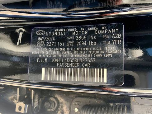 Used 2024 Hyundai Elantra SE FWD image 37