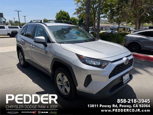 Used 2022 Toyota RAV4 LE AWD/4WD image 1