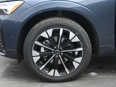 New 2026 Volvo XC60 B5 Plus w/ Climate Package AWD/4WD image 28