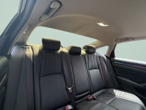 Used 2018 Honda Accord EX-L image 28