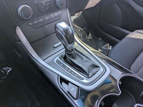 Used 2018 Ford Edge SEL AWD/4WD image 13